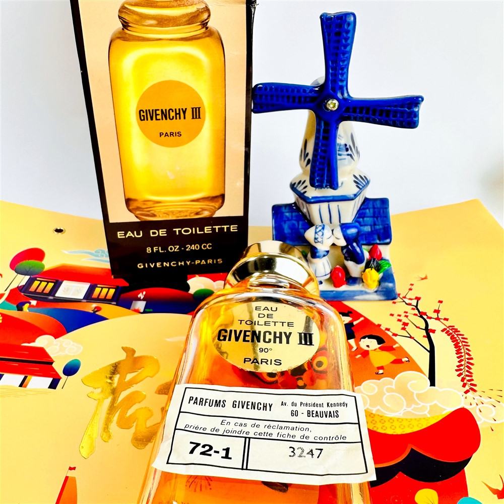 香水(ユニセックス) Givenchy III (1970) original parfum Givenchy III (1970) original parfum - La Parfumerie Tanu