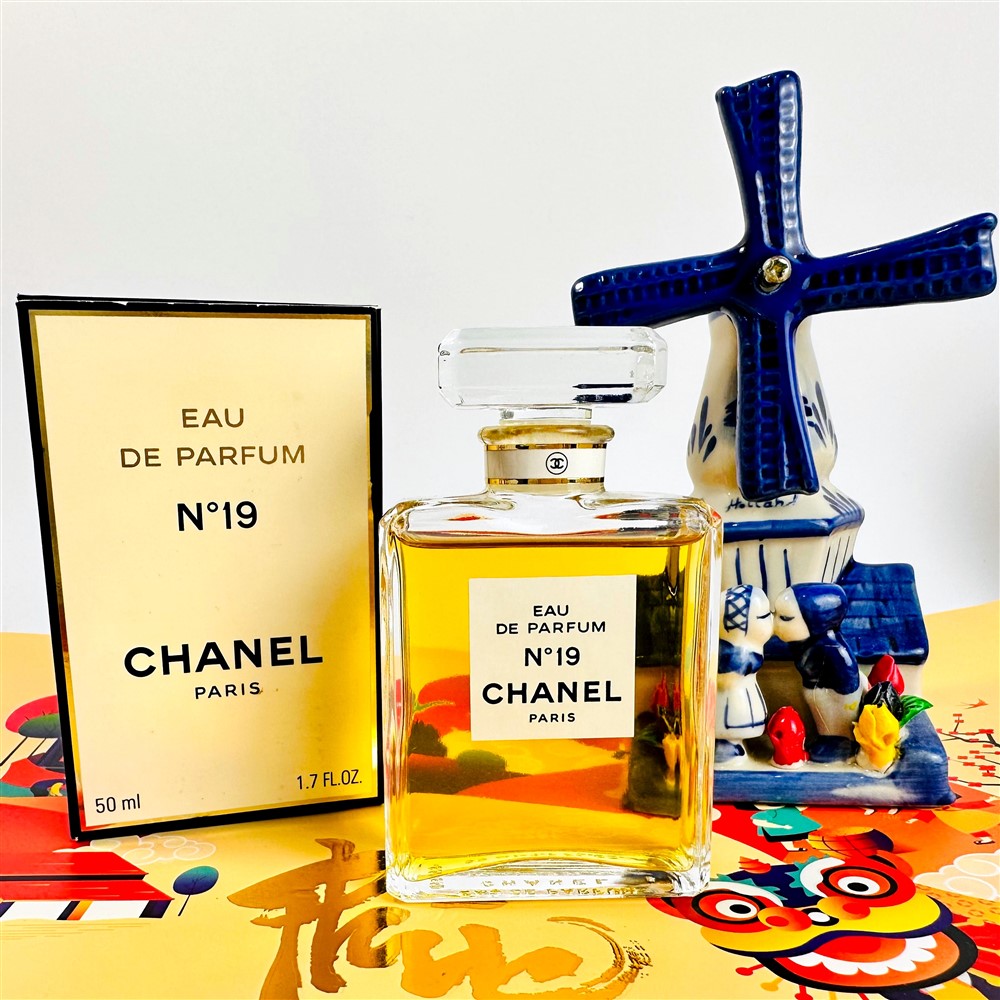 Buy Chanel No19 Eau de Parfum 100ml Online  Ultra Beauty