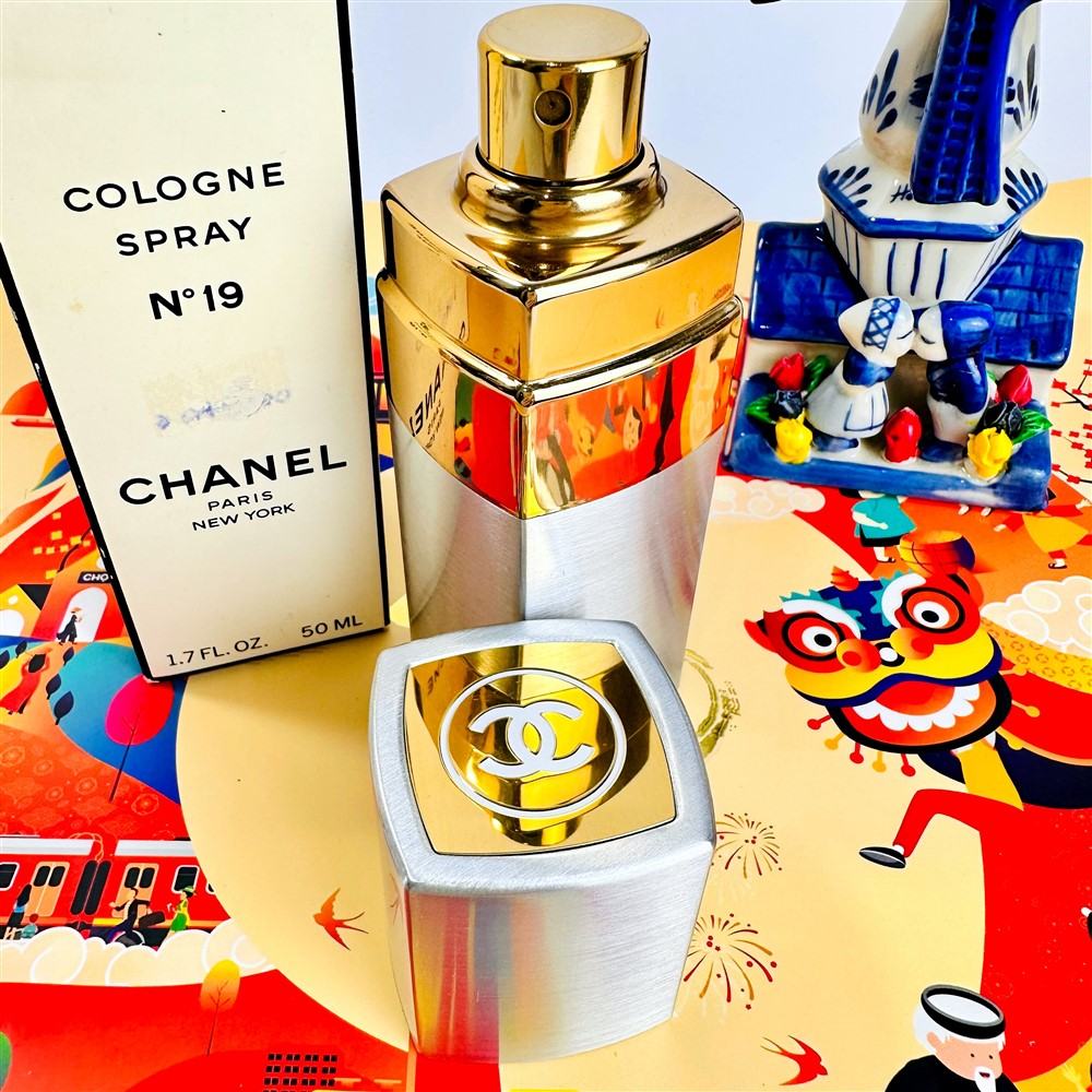CHANEL COLOGNE SPRAY N°19 50ml 0028-CHANEL No 19 Cologne spray 50ml-Nước hoa nữ-Đã sử dụng
