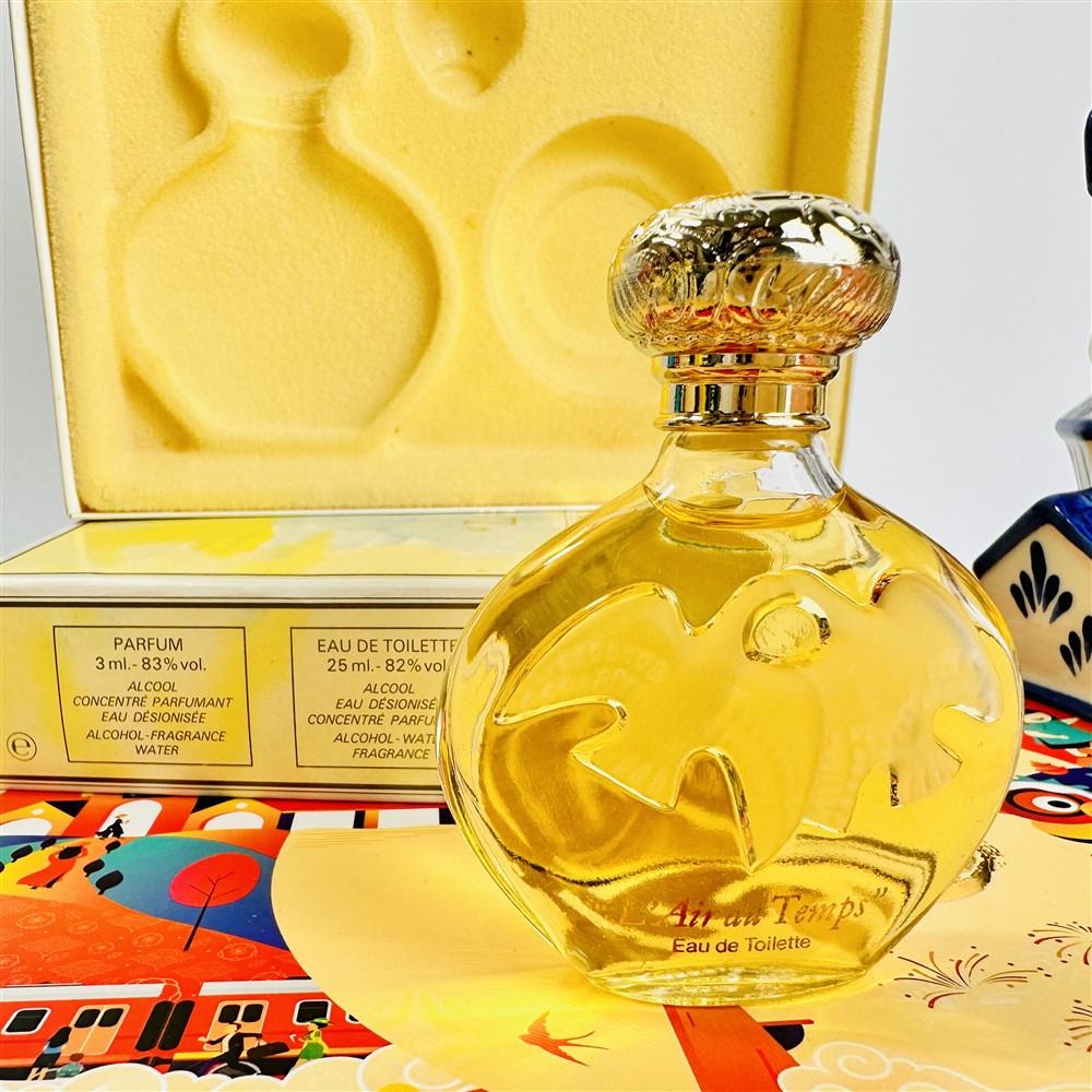 NINA RICCI L'Air du Temps & CHANEL 3点セット L'air du Temps par Nina Ricci pour Femmes Set : EDT + Savon