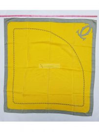 1021-Khăn-Must de Cartier burgundy and yellow chain scarf (~76cm x 76cm)