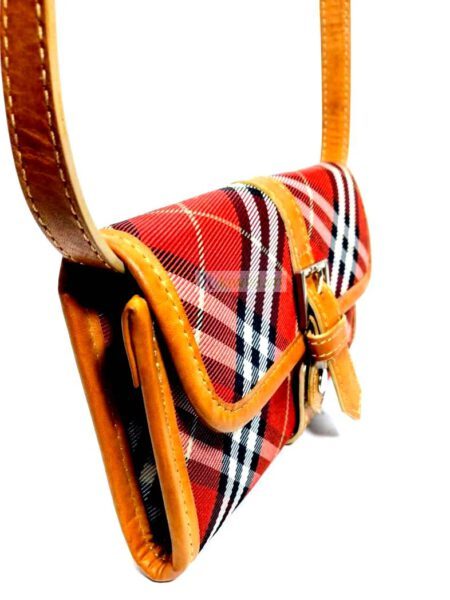 1358-Burberry cross body bag, clutch0