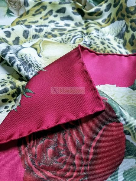 1035-Khăn lụa-SALVATORE FERRAGAMO Leopard and Roses scarf9