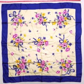 1067-Khăn lụa vuông-Floral theme silk carf (~86cm x 86cm)-Khá mới