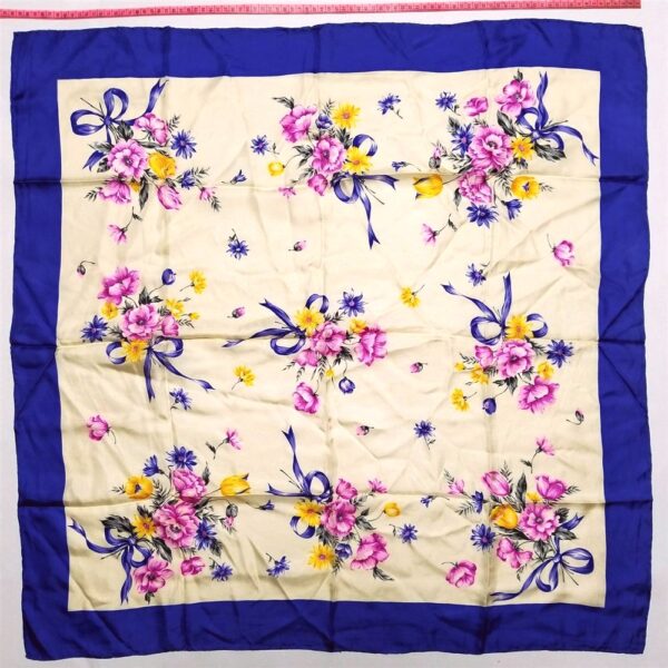 1067-Khăn lụa vuông-Floral theme silk carf (~86cm x 86cm)-Khá mới0