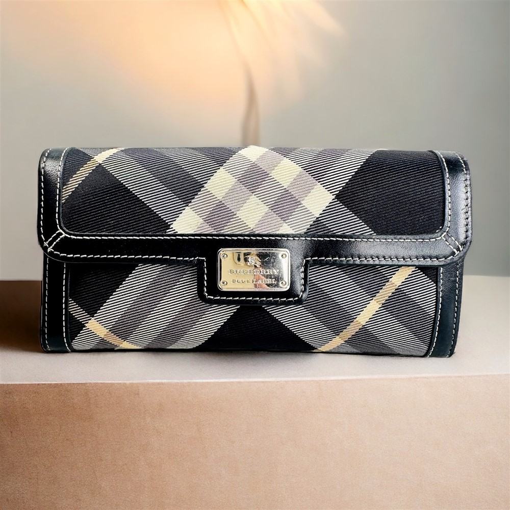 小物 BURBERRY BLUE LABEL check long wallet ラッキーデーに。 ブルーレーベルのチェック柄ウォレット｜BLUE