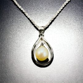 0773-Dây chuyền nữ-Silver and pearl necklace-Khá mới