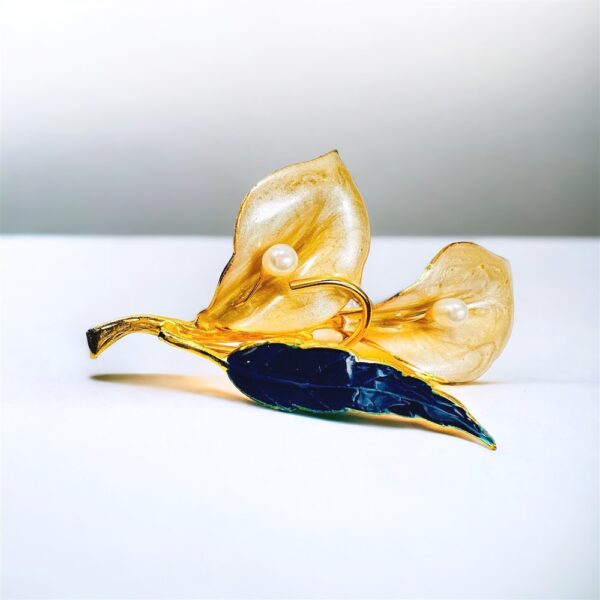 0985-Ghim cài áo-Gold plated enamel & pearl flower brooch-Mới/chưa sử dụng0