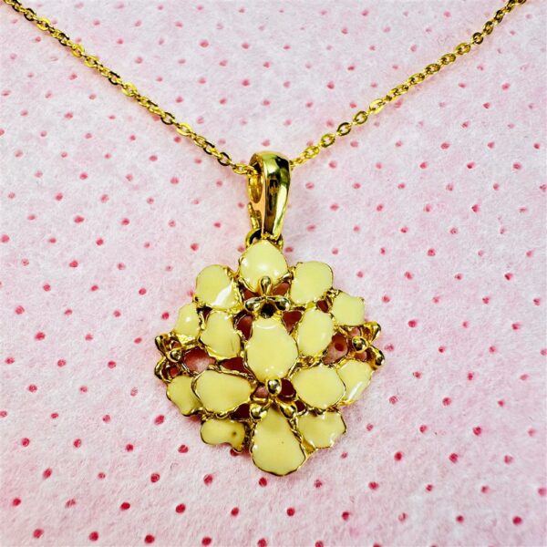 0820-Dây chuyền nữ-Gold color & flower pendant necklace3