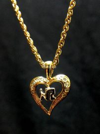 0759-Dây chuyền nữ-Nina Ricci heart pendant necklace