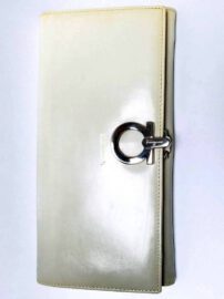 1730-Ví dài nữ-Salvatore Ferragamo patent leather wallet