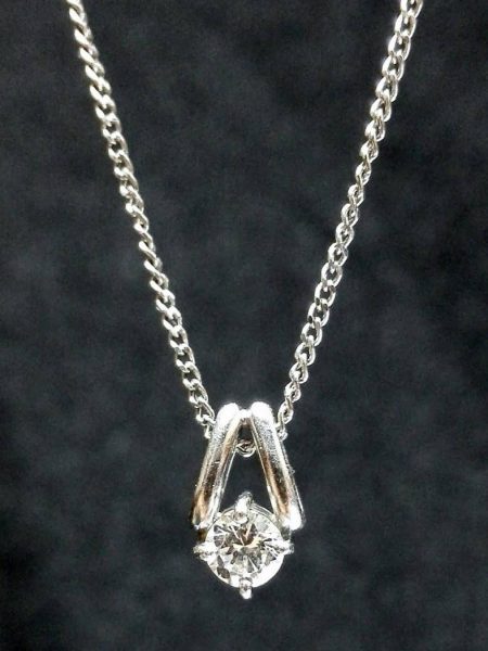 0593-Dây chuyền nữ-DIAMOND & PLATINUM necklace0
