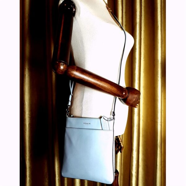 4136-Túi đeo chéo nhỏ-COACH small crossbody light blue leather bag-Khá mới8
