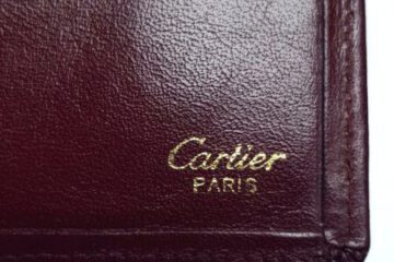 Mua ví nam Cartier hàng hiệu secondhand có ưu điểm gì? 