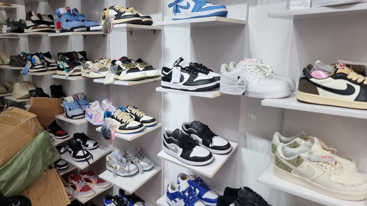  Kiwiki Boutique - Shop giày Secondhand Hà Nội nổi tiếng