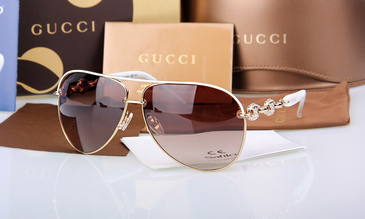 Kính mắt Gucci Made In Italy chính hãng giá bao nhiêu?