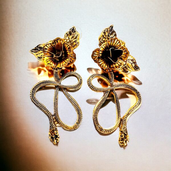 2433-Bông tai nữ-Gold color flower & snake earrings-Mới/chưa sử dụng0