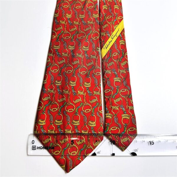 3630-Caravat-SALVATORE FERRAGAMO silk tie-Khá mới3